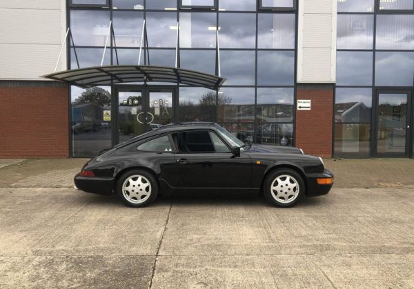 Porsche 911 Carrera 2 1990 66691