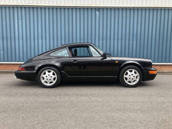 Porsche 911 Carrera 2 1990 66692