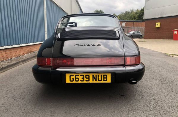 Porsche 911 Carrera 2 1990 66694