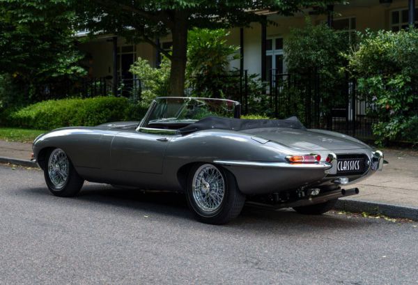 Jaguar E-Type 4.2 1965 13759