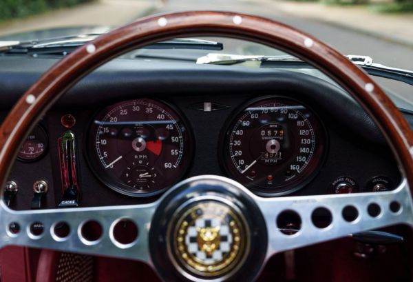 Jaguar E-Type 4.2 1965 13768