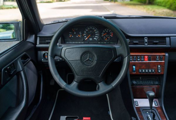 Mercedes-Benz E 500 Limited 1994 13795