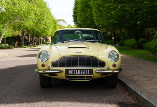 Aston Martin DB 6 Mk II 1971 66200