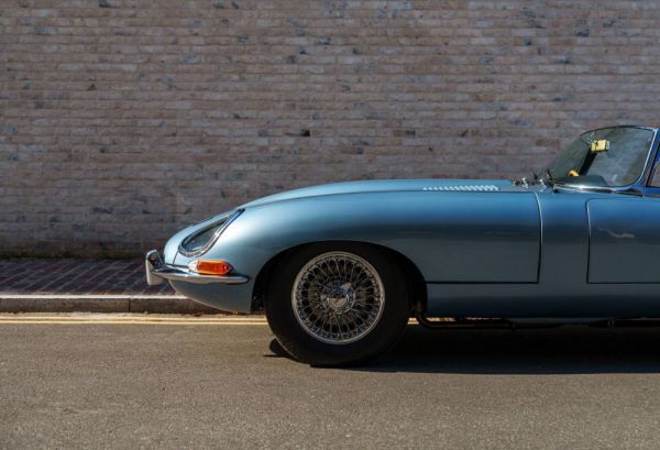 Jaguar E-Type 4.2 1964 84842