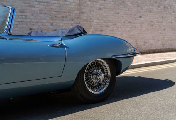 Jaguar E-Type 4.2 1964 84843