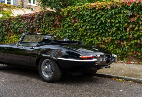 Jaguar E-Type V12 1971 97074