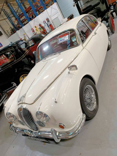 Jaguar 240 1968 61697