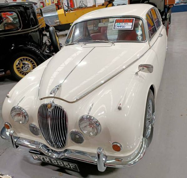 Jaguar 240 1968 61705