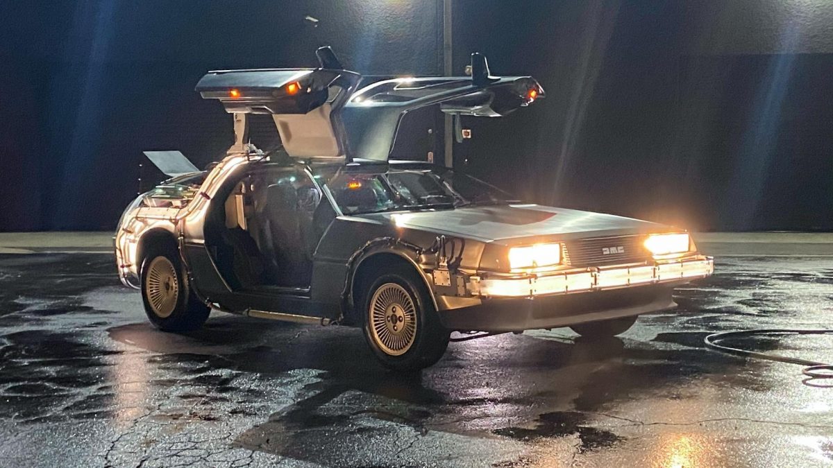 DeLorean (la macchina del tempo)